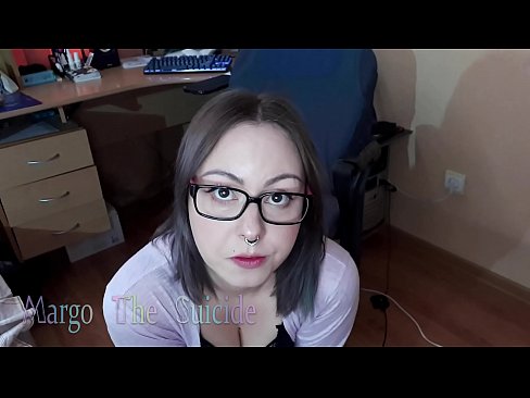 ❤️ Seksi djevojka s naočalama duboko siše dildo na kameri ☑ Ruski porno na bs.gayasianporn.ru ️❤